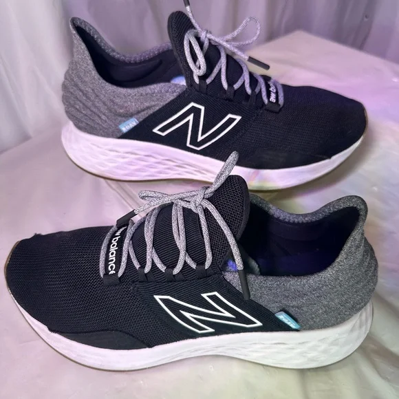 New Balance Black and Gray Athletic Shoes - Picture 4 of 11